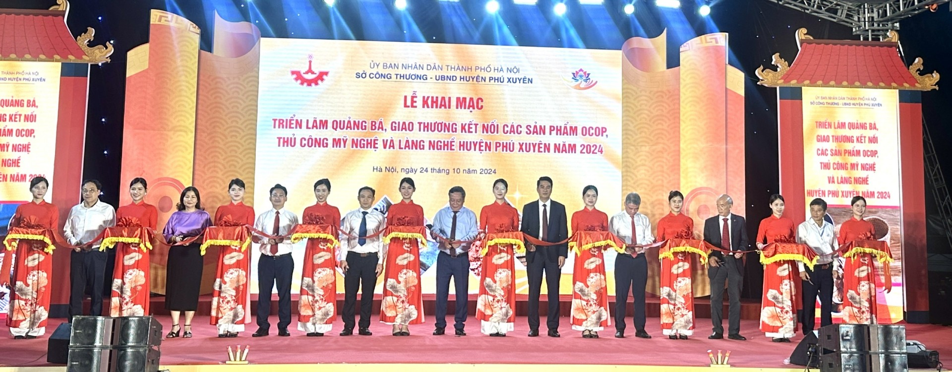 Huyện Phú Xuyên Khai mạc Triển lãm quảng bá, giao thương kết nối các sản phẩm OCOP, thủ công mỹ nghệ và làng nghề năm 2024