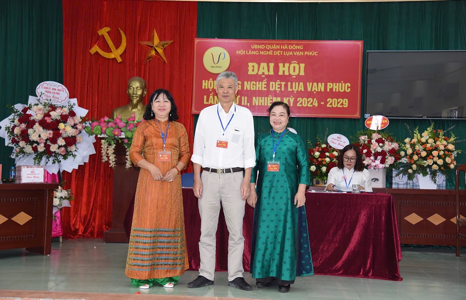 Ra mắt Ban lãnh đạo Hội làng nghề dệt lụa Vạn Phúc