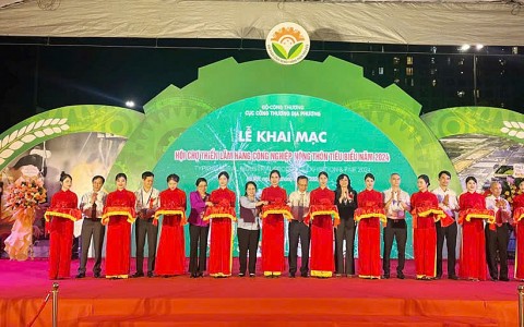Nhiều sản phẩm làng nghề của Hà Nội tham gia Hội chợ triển lãm hàng công nghiệp nông thôn tiêu biểu năm 2024