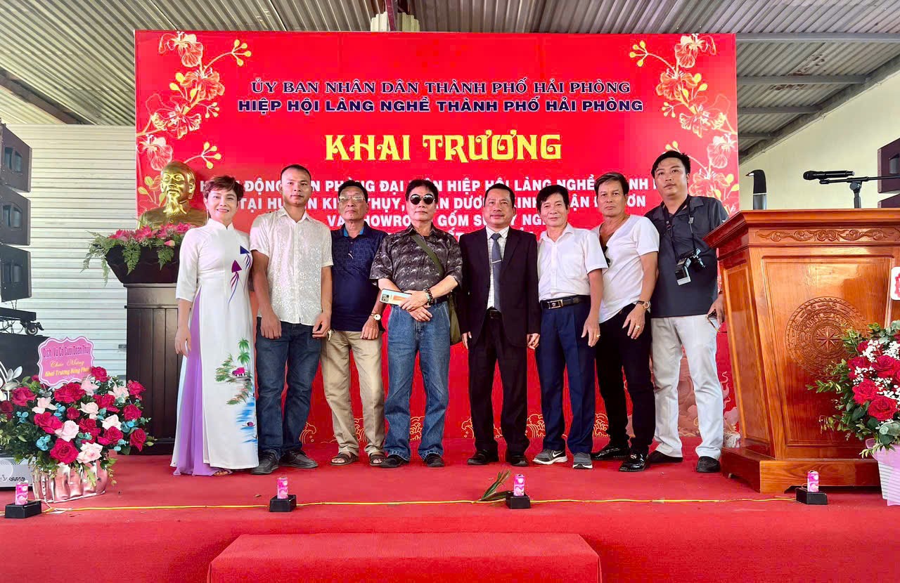 Hiệp hội Làng nghề Hải Phòng Khai trương hoạt động văn phòng đại diện Hiệp hội Làng nghề thành phố tại huyện Kiến Thụy, quận Dương Kinh, quận Đồ Sơn Hiệp hội Làng nghề Hải Phòng Khai trương hoạt động văn phòng đại diện Hiệp hội Làng nghề thành phố tại huyện Kiến Thụy, quận Dương Kinh, quận Đồ Sơn