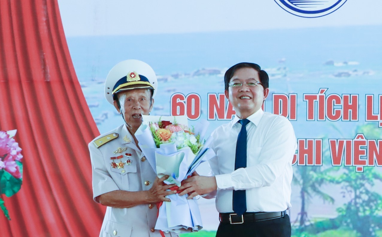 Kỷ niệm 60 năm Di tích lịch sử bãi biển Lộ Diêu, nơi cập bến tàu không số Kỷ niệm 60 năm Di tích lịch sử bãi biển Lộ Diêu, nơi cập bến tàu không số