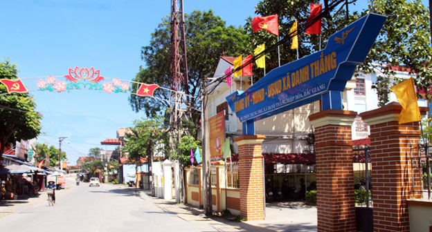 Đường chính xã Danh Thắng.