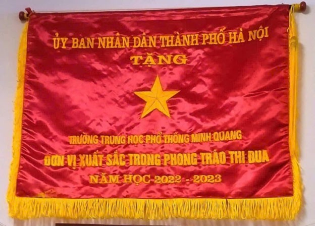Trường THPT Minh Quang được UBND-TP Hà Nội tặng cờ “Đơn vị xuất sắc trong phong trào thi đua năm học 2022-2023” Trường THPT Minh Quang được UBND-TP Hà Nội tặng cờ “Đơn vị xuất sắc trong phong trào thi đua năm học 2022-2023”