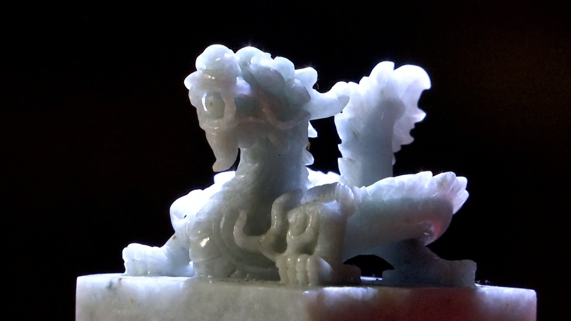 Một trong số các tác phẩm điêu khắc của nghệ nhân Cao Văn Chiến Một trong số các tác phẩm điêu khắc của nghệ nhân Cao Văn Chiến