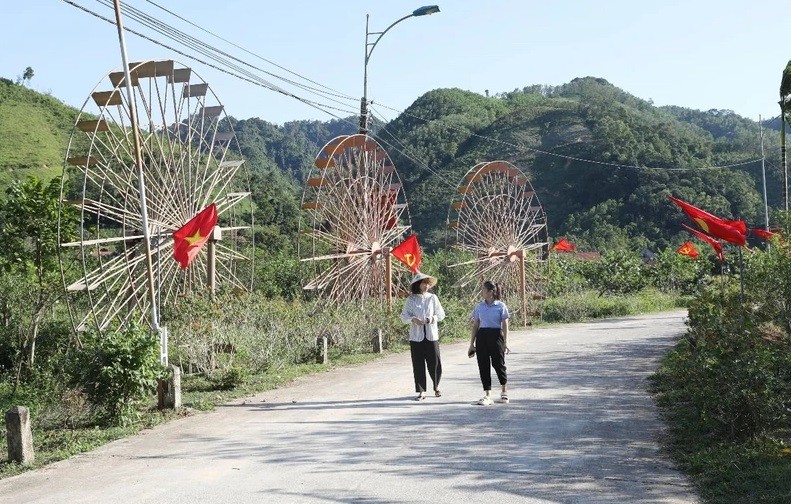 Đường xóm Mỏ Gà, xã Phú Thượng, huyện Võ Nhai (Thái Nguyên) được xây dựng từ nguồn vốn Chương trình mục tiêu quốc gia xây dựng nông thôn mới. (Ảnh: Hoàng Nguyên/TTXVN) Đường xóm Mỏ Gà, xã Phú Thượng, huyện Võ Nhai (Thái Nguyên) được xây dựng từ nguồn vốn Chương trình mục tiêu quốc gia xây dựng nông thôn mới. (Ảnh: Hoàng Nguyên/TTXVN)