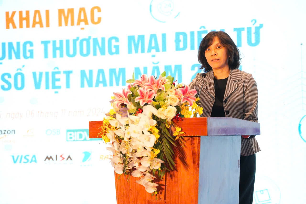 Khai mạc diễn đàn Ứng dụng Thương mại điện tử và Công nghệ số Việt Nam năm 2024