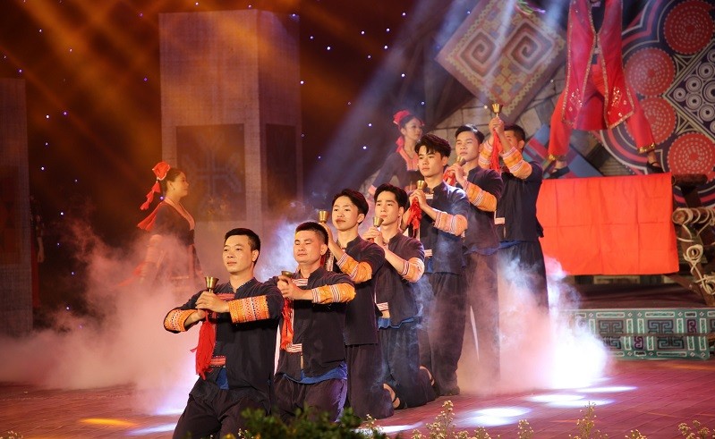 Festival Thổ cẩm Lào Cai - sắc màu văn hóa giữa miền sương mây Festival Thổ cẩm Lào Cai - sắc màu văn hóa giữa miền sương mây