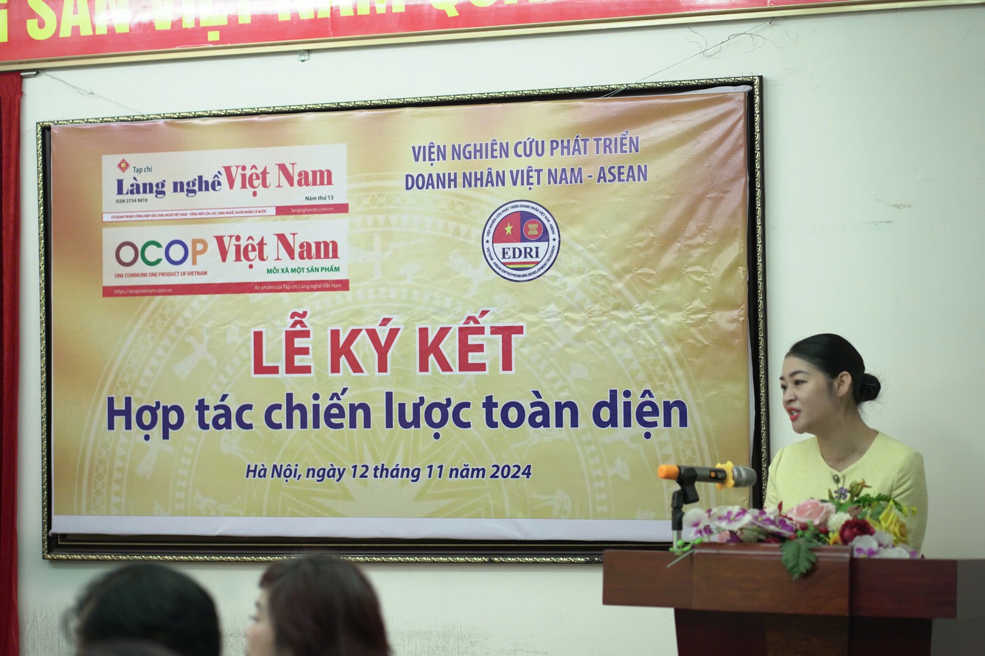 Thông cáo báo chí về việc hợp tác chiến lược toàn diện giữa Tạp chí Làng nghề Việt Nam và Viện nghiên cứu phát triển doanh nhân Việt Nam - ASEAN Thông cáo báo chí về việc hợp tác chiến lược toàn diện giữa Tạp chí Làng nghề Việt Nam và Viện nghiên cứu phát triển doanh nhân Việt Nam - ASEAN