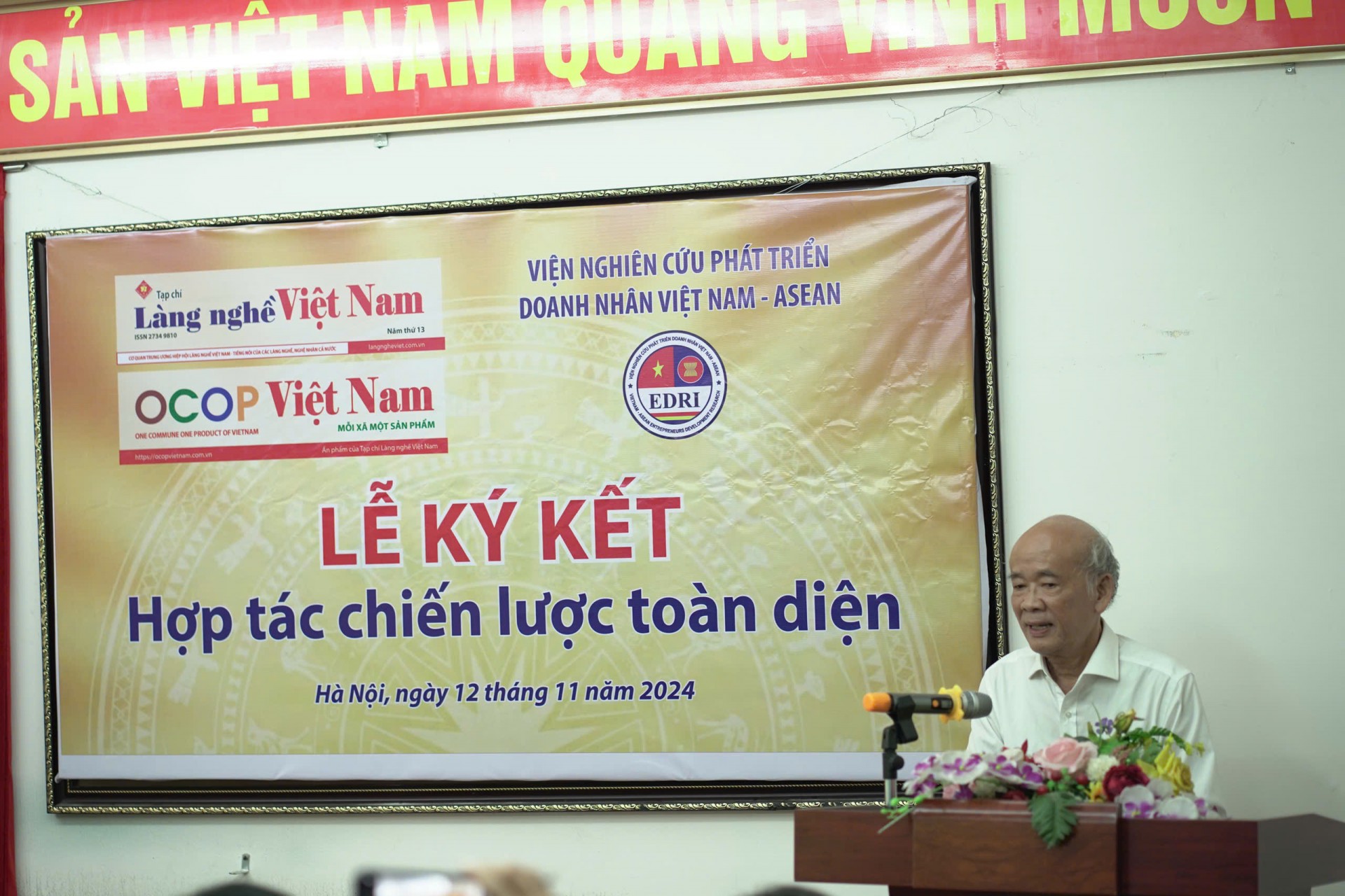 Thông cáo báo chí về việc hợp tác chiến lược toàn diện giữa Tạp chí Làng nghề Việt Nam và Viện nghiên cứu phát triển doanh nhân Việt Nam - ASEAN Thông cáo báo chí về việc hợp tác chiến lược toàn diện giữa Tạp chí Làng nghề Việt Nam và Viện nghiên cứu phát triển doanh nhân Việt Nam - ASEAN