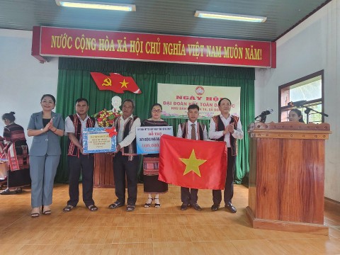 Bình Định: Rộn ràng Ngày hội Đại đoàn kết toàn dân tộc tại xã Bok Tới