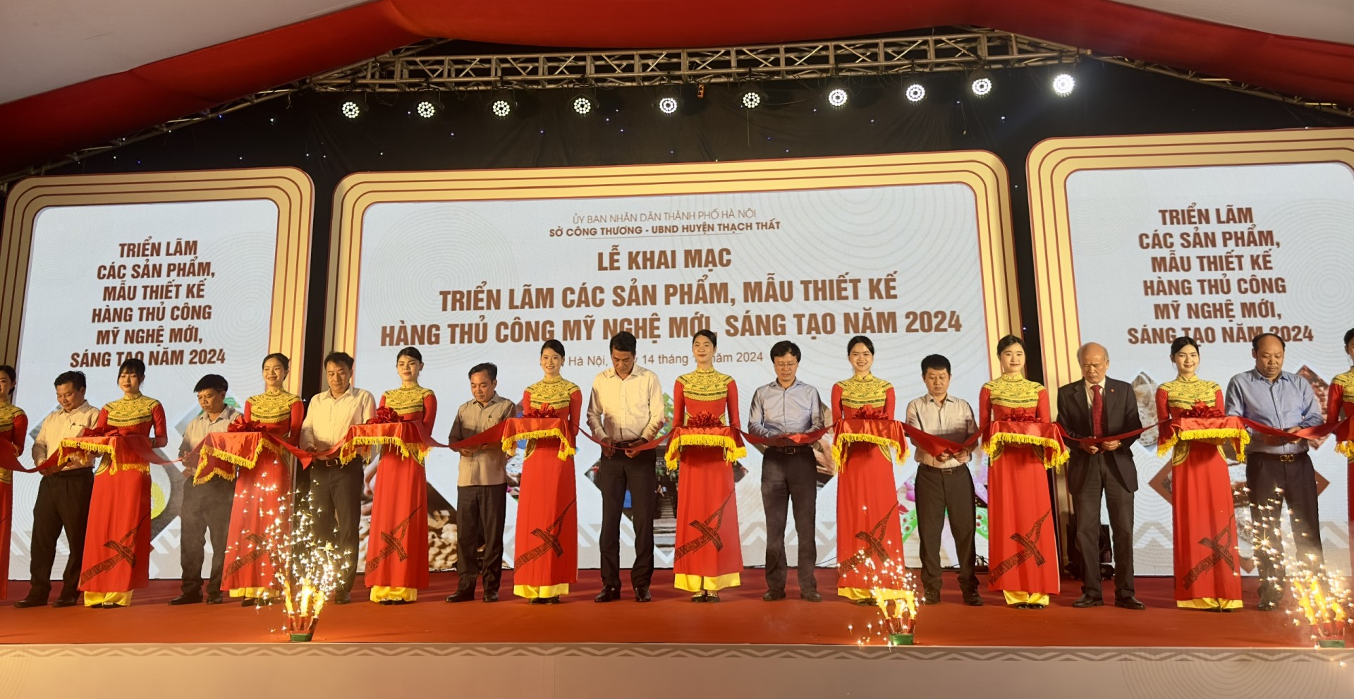 Triển lãm mẫu thiết kế sản phẩm thủ công mỹ nghệ sáng tạo tại huyện Thạch Thất - Hà Nội năm 2024 Triển lãm mẫu thiết kế sản phẩm thủ công mỹ nghệ sáng tạo tại huyện Thạch Thất - Hà Nội năm 2024