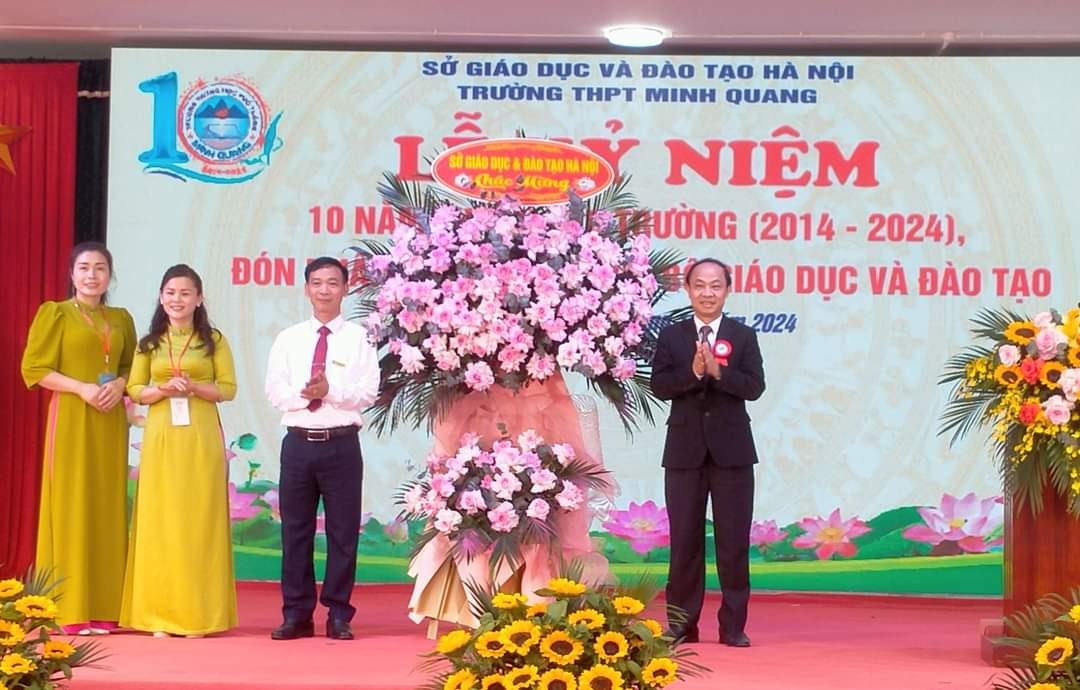 Huyện Ba Vì (Hà Nội): TRƯỜNG THPT MINH QUANG KỶ NIỆM 10 NĂM THÀNH LẬP VÀ ĐÓN NHẬN BẰNG KHEN CỦA BỘ GD&ĐT Huyện Ba Vì (Hà Nội): TRƯỜNG THPT MINH QUANG KỶ NIỆM 10 NĂM THÀNH LẬP VÀ ĐÓN NHẬN BẰNG KHEN CỦA BỘ GD&ĐT