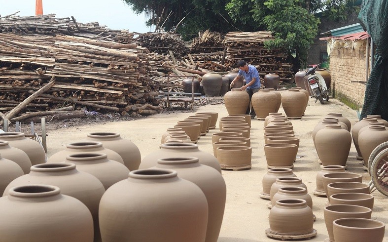 Xã Gia Thủy, huyện Nho Quan (Ninh Bình) nổi tiếng với làng nghề gốm truyền thống có tuổi đời hơn 60 năm. Xã Gia Thủy, huyện Nho Quan (Ninh Bình) nổi tiếng với làng nghề gốm truyền thống có tuổi đời hơn 60 năm.
