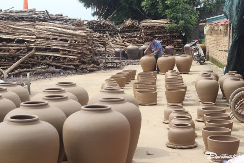 lang nghe gom gia thuy hon 60 nam do lua