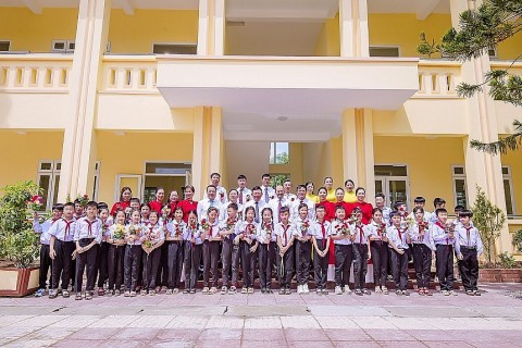 truong tieu hoc nga phu khong ngung nang cao chat luong giao duc