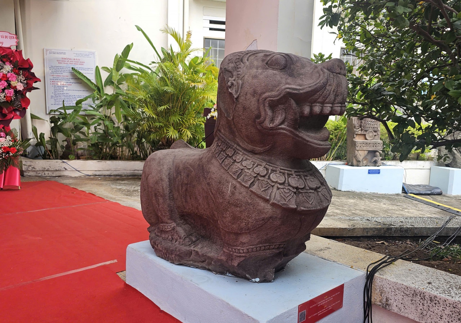 Bình Định: Hai tượng sư tử đá thành Đồ Bàn là bảo vật quốc gia