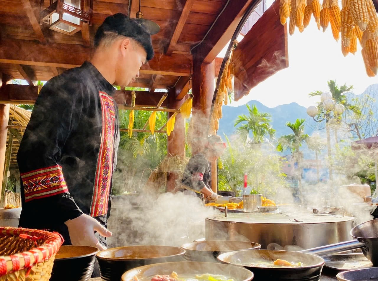 Du khách lên Cao nguyên đá Đồng Văn có thể thưởng thức phở ngô tại TP. Hà Giang Du khách lên Cao nguyên đá Đồng Văn có thể thưởng thức phở ngô tại TP. Hà Giang