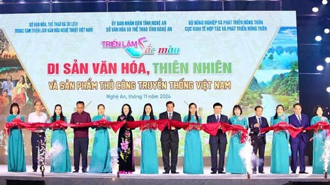 Khai mạc triển lãm “Sắc màu di sản văn hóa, thiên nhiên và sản phẩm thủ công truyền thống Việt Nam”