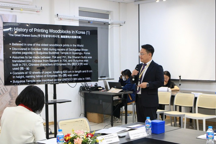 Chuyên gia tới từ Hàn Quốc Chuyên gia tới từ Hàn Quốc