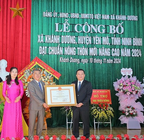 Ninh Bình: Xã Khánh Dương đón nhận Bằng đạt chuẩn nông thôn mới nâng cao