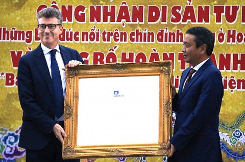 hue don bang cong nhan nhung ban duc noi tren chin dinh dong la di san tu lieu cua unesco