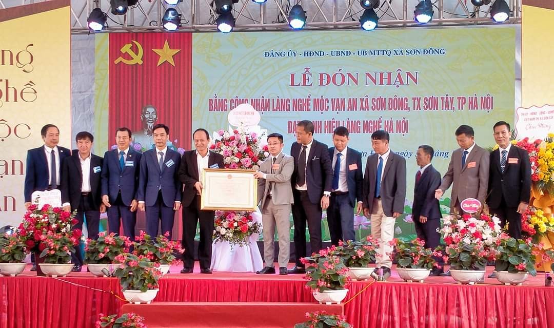 Xã Sơn Đông, TX Sơn Tây (Hà Nội): Tổ chức lễ đón nhận Bằng công nhận làng nghề mộc Vạn An đạt danh hiệu Xã Sơn Đông, TX Sơn Tây (Hà Nội): Tổ chức lễ đón nhận Bằng công nhận làng nghề mộc Vạn An đạt danh hiệu