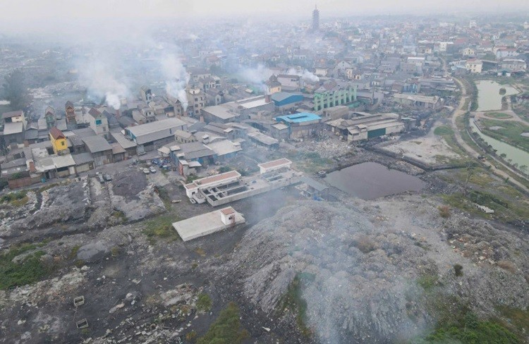 Đã có 144 cơ sở tự nguyện phá dỡ lò đốt, lò tái chế kim loại tại Mẫn Xá Đã có 144 cơ sở tự nguyện phá dỡ lò đốt, lò tái chế kim loại tại Mẫn Xá