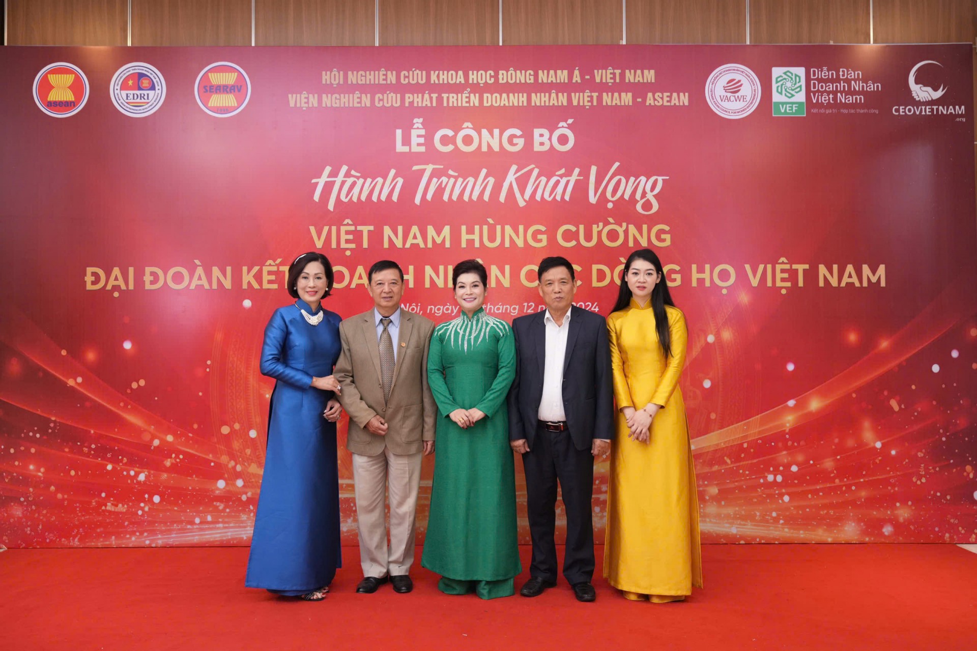 Hành trình Khát vọng Việt Nam Hùng cường – Phát triển nền kinh tế xanh bền vững, tôn vinh làng nghề và sản phẩm Ocop Hành trình Khát vọng Việt Nam Hùng cường – Phát triển nền kinh tế xanh bền vững, tôn vinh làng nghề và sản phẩm Ocop