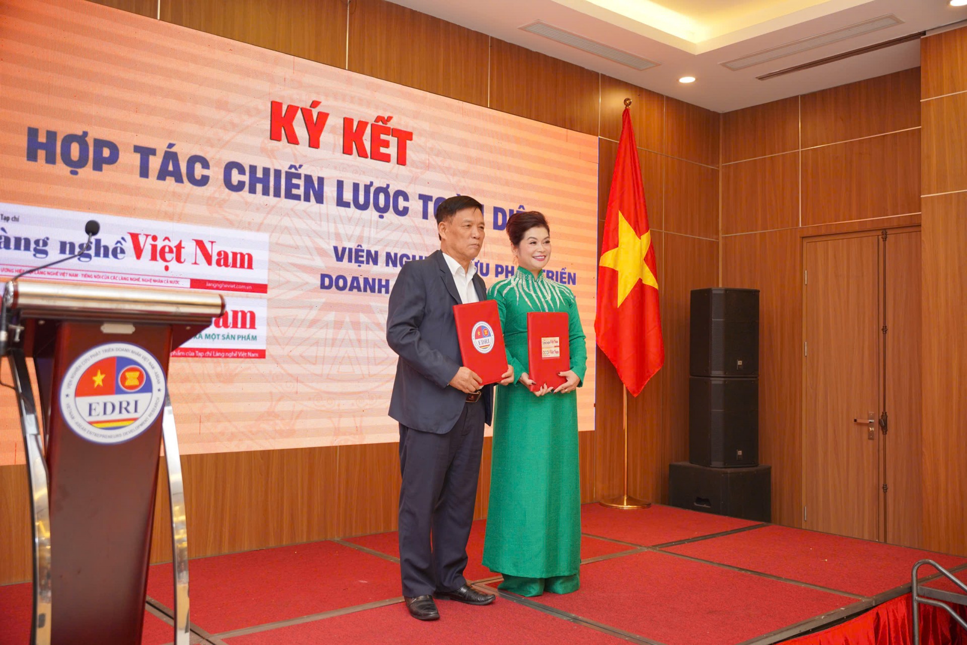 Hành trình Khát vọng Việt Nam Hùng cường – Phát triển nền kinh tế xanh bền vững, tôn vinh làng nghề và sản phẩm Ocop Hành trình Khát vọng Việt Nam Hùng cường – Phát triển nền kinh tế xanh bền vững, tôn vinh làng nghề và sản phẩm Ocop