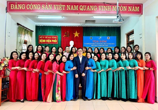 Bệnh viện Phổi Hà Tĩnh: Xứng tầm bệnh viện chuyên khoa tuyến đầu của tỉnh Bệnh viện Phổi Hà Tĩnh: Xứng tầm bệnh viện chuyên khoa tuyến đầu của tỉnh