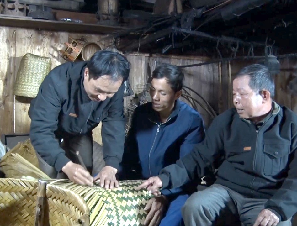 Một số nghề thủ công truyền thống của người Mường ở Tân Lạc Hòa Bình Một số nghề thủ công truyền thống của người Mường ở Tân Lạc Hòa Bình