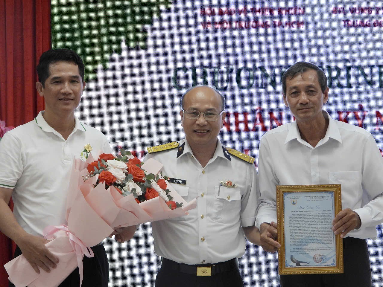 TP. Vũng Tàu: Hội Bảo vệ Thiên nhiên và Môi trường TP.HCM thăm, trồng cây tại Trung đoàn 251, Vùng 2 Hải Quân TP. Vũng Tàu: Hội Bảo vệ Thiên nhiên và Môi trường TP.HCM thăm, trồng cây tại Trung đoàn 251, Vùng 2 Hải Quân