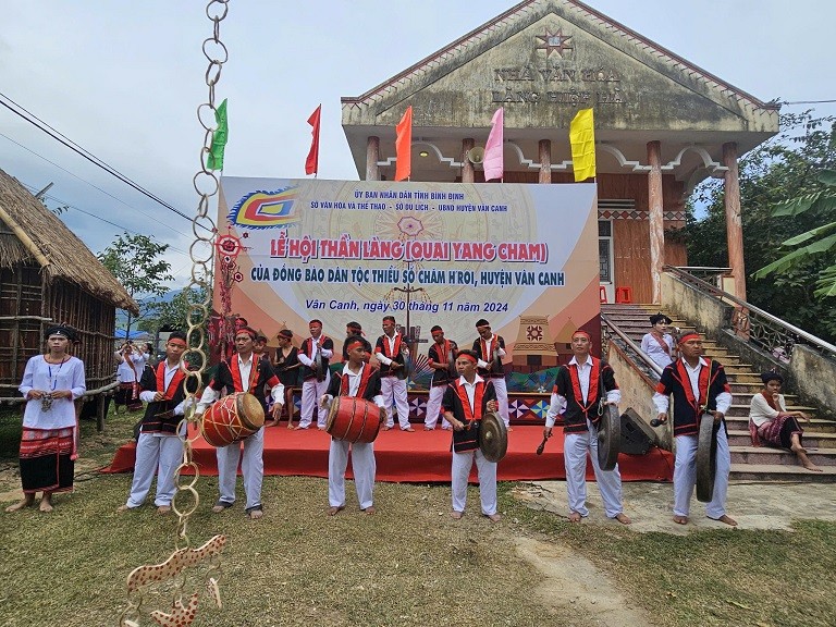 Bình Định:  Giá trị nhân văn từ Lễ hội Thần làng