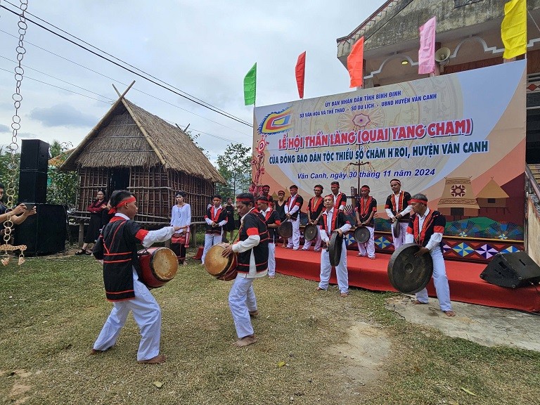 Bình Định:  Giá trị nhân văn từ Lễ hội Thần làng