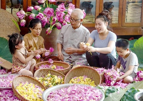 Phường Quảng An, quận Tây Hồ đón nhận 2 danh hiệu nghề truyền thống Hà Nội