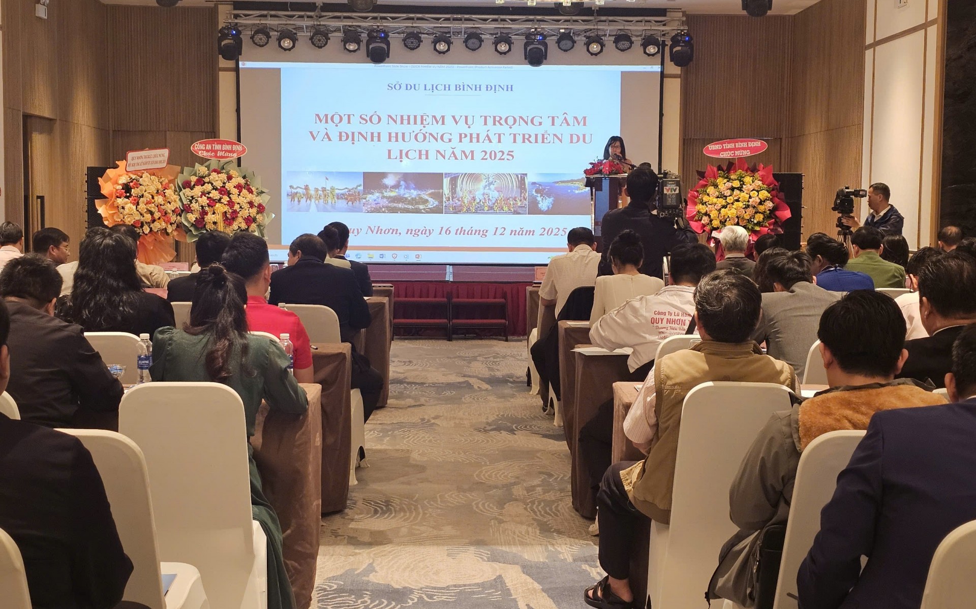 Bình Định phấn đấu đón 10 triệu lượt khách trong năm 2025 Bình Định phấn đấu đón 10 triệu lượt khách trong năm 2025