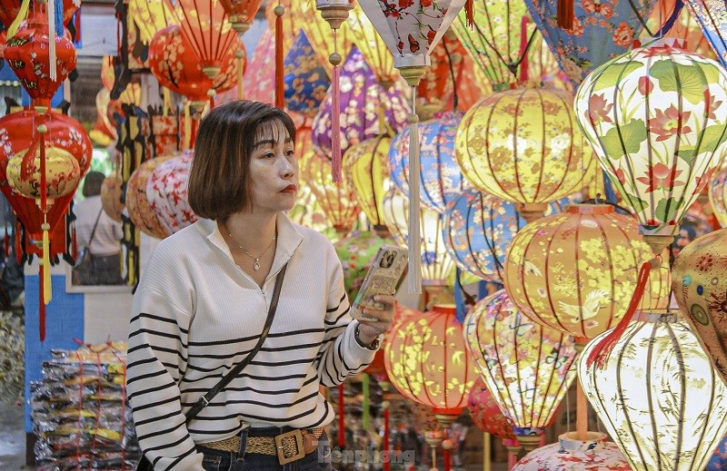 Làng nghề đèn lồng Hội An tất bật vào vụ Tết Làng nghề đèn lồng Hội An tất bật vào vụ Tết