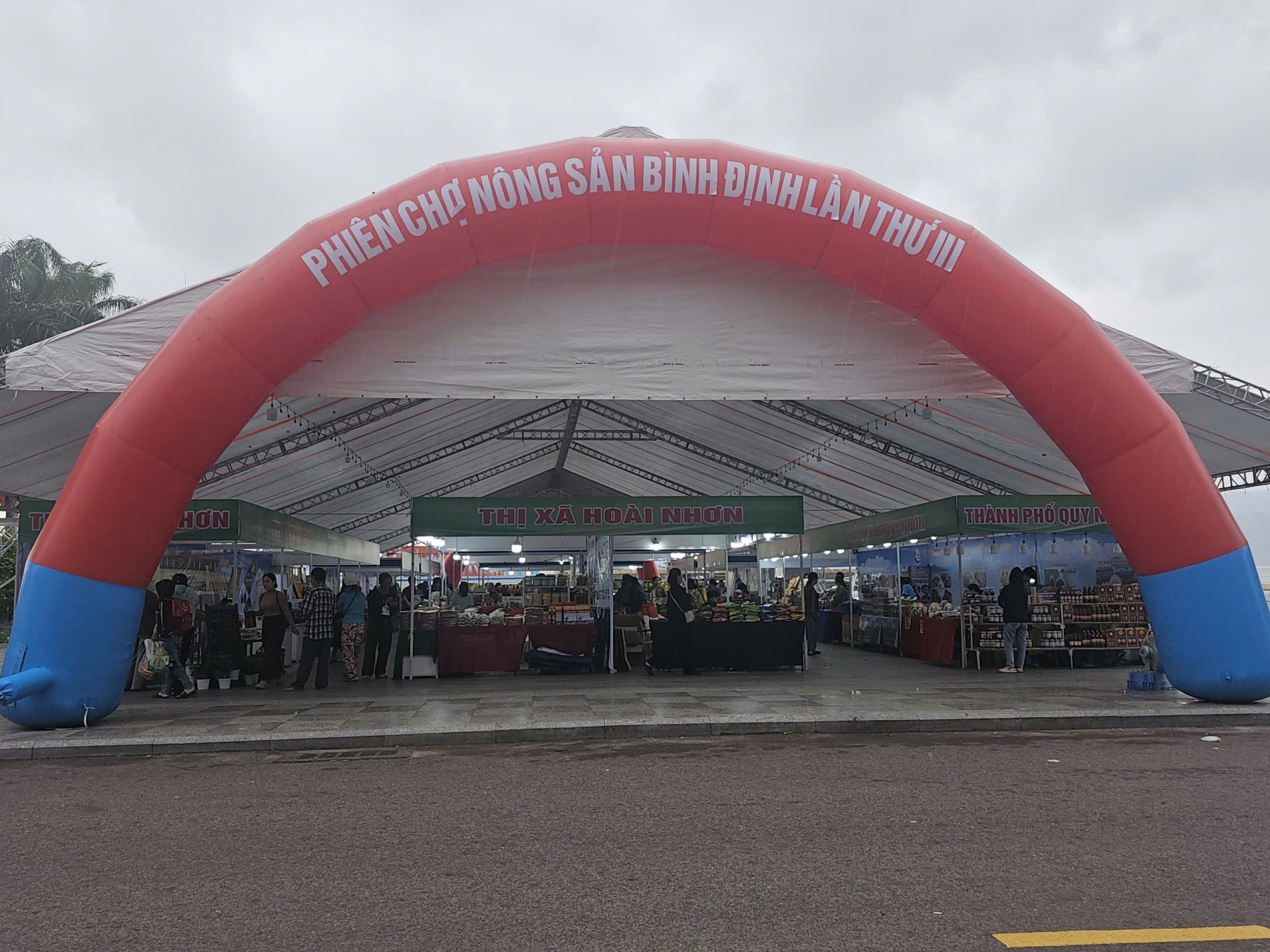 Đặc sắc Phiên chợ nông sản Bình Định lần thứ III năm 2024 Đặc sắc Phiên chợ nông sản Bình Định lần thứ III năm 2024