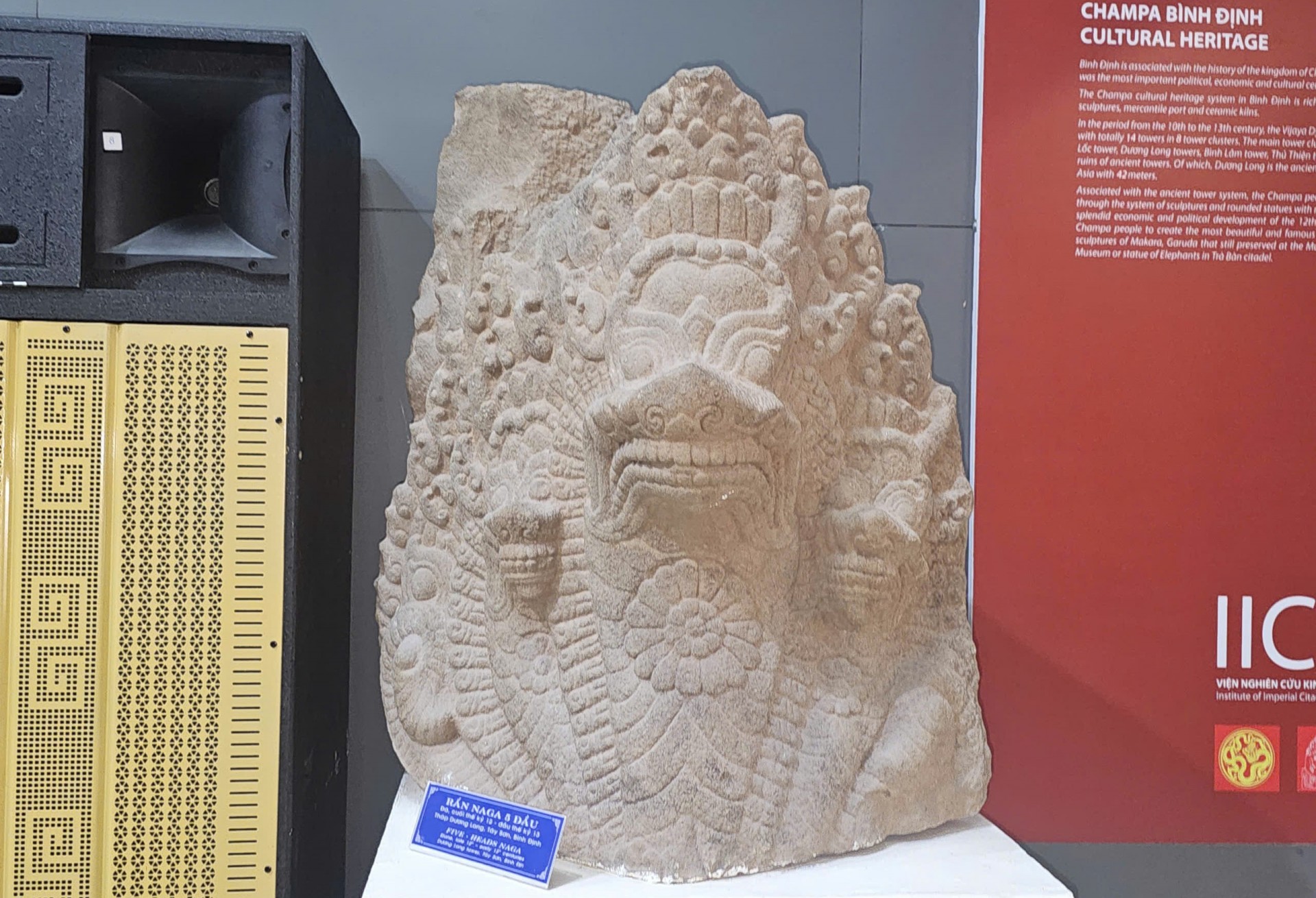 Bình Định: Vẻ đẹp hình tượng rắn Naga trên tháp Dương Long