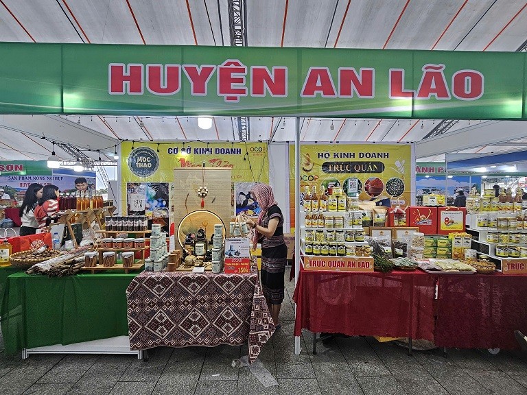 Đặc sắc Phiên chợ nông sản Bình Định lần thứ III năm 2024 Đặc sắc Phiên chợ nông sản Bình Định lần thứ III năm 2024