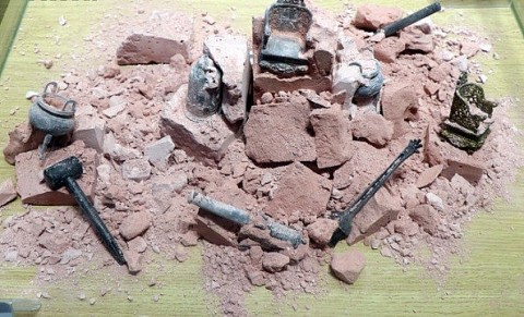 Giới thiệu sản phẩm lưu niệm độc đáo từ bộ tứ bảo vật của cố đô Huế