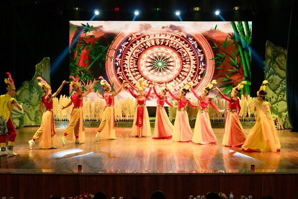 Văn nghệ tri ân hướng đến kỷ niệm ngày Truyền thống Bộ đội Biên phòng Văn nghệ tri ân hướng đến kỷ niệm ngày Truyền thống Bộ đội Biên phòng