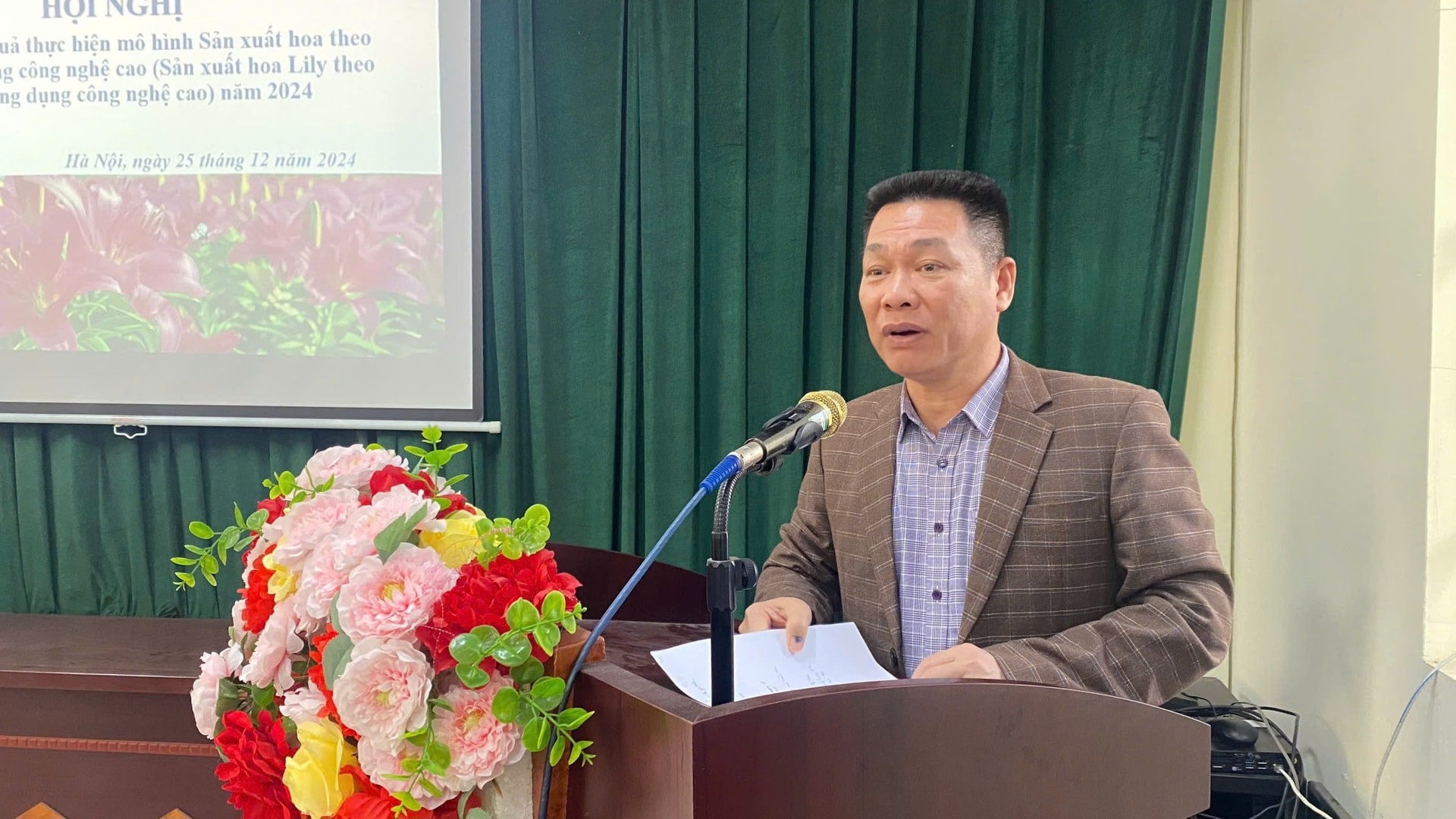 Phó Giám đốc Trung tâm Phát triển nông nghiệp Hà Nội Lê Lưu Cầu phát biểu. Ảnh: Ánh Dương Phó Giám đốc Trung tâm Phát triển nông nghiệp Hà Nội Lê Lưu Cầu phát biểu. Ảnh: Ánh Dương