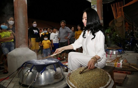 khai mac le hoi van hoa du lich nghe lam banh trang phoi suong trang bang