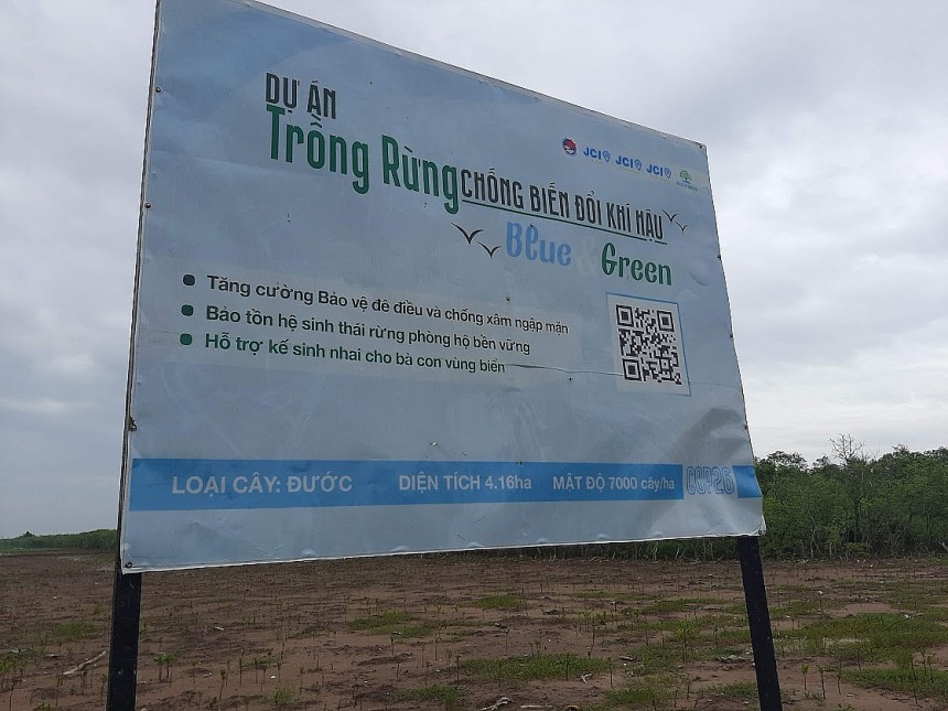 Trồng rừng chống sạt lở là một trong những biện pháp quan trọng giúp bảo vệ môi trường và giảm thiểu tác động của thiên tai, đặc biệt là sạt lở đất Trồng rừng chống sạt lở là một trong những biện pháp quan trọng giúp bảo vệ môi trường và giảm thiểu tác động của thiên tai, đặc biệt là sạt lở đất