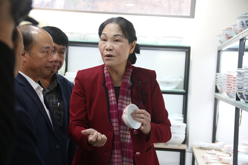 Nâng cao giá trị sản phẩm làng nghề đáp ứng nhu cầu thị hiếu thị trường trong nước và xuất khẩu Nâng cao giá trị sản phẩm làng nghề đáp ứng nhu cầu thị hiếu thị trường trong nước và xuất khẩu