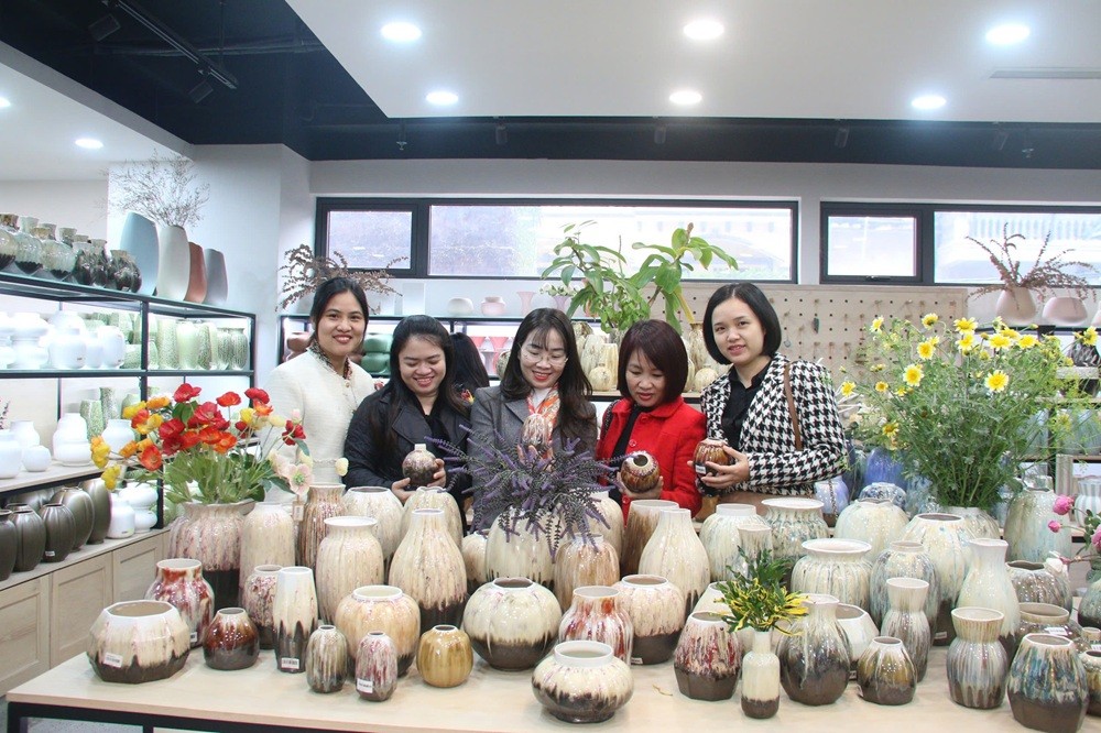 Nâng cao giá trị sản phẩm làng nghề đáp ứng nhu cầu thị hiếu thị trường trong nước và xuất khẩu Nâng cao giá trị sản phẩm làng nghề đáp ứng nhu cầu thị hiếu thị trường trong nước và xuất khẩu