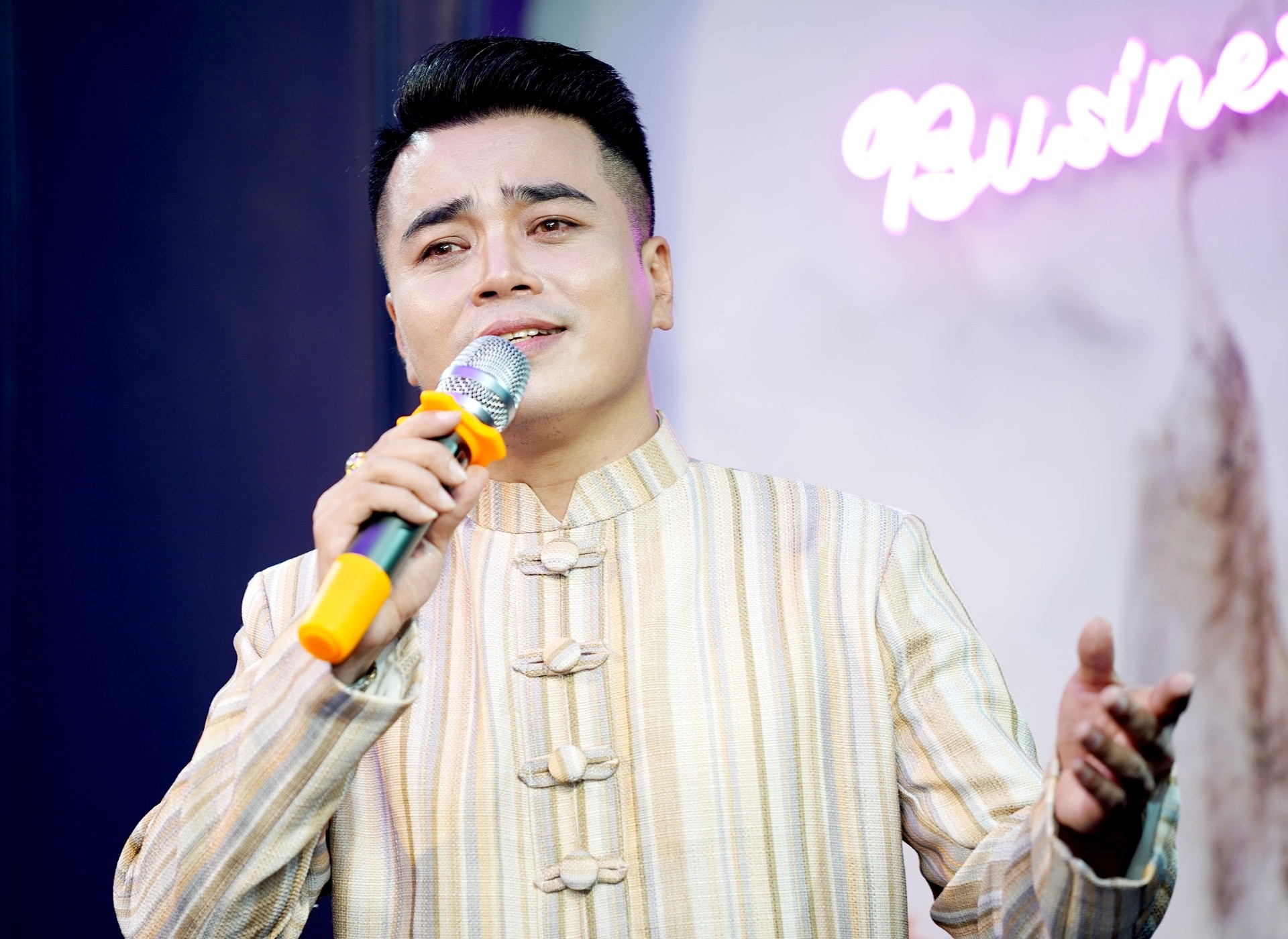 Đêm Nhạc Acoustic "Đoá xuân ngời" - Nơi những tâm lòng yêu nước hướng về Đêm Nhạc Acoustic "Đoá xuân ngời" - Nơi những tâm lòng yêu nước hướng về