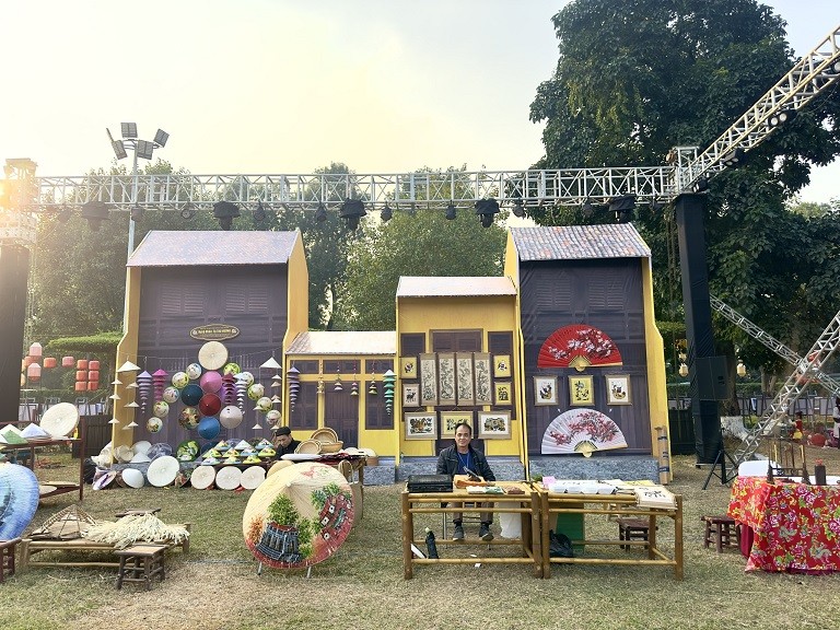 Phát huy giá trị văn hóa Việt Nam qua lăng kính nghệ thuật thực cảnh Phát huy giá trị văn hóa Việt Nam qua lăng kính nghệ thuật thực cảnh