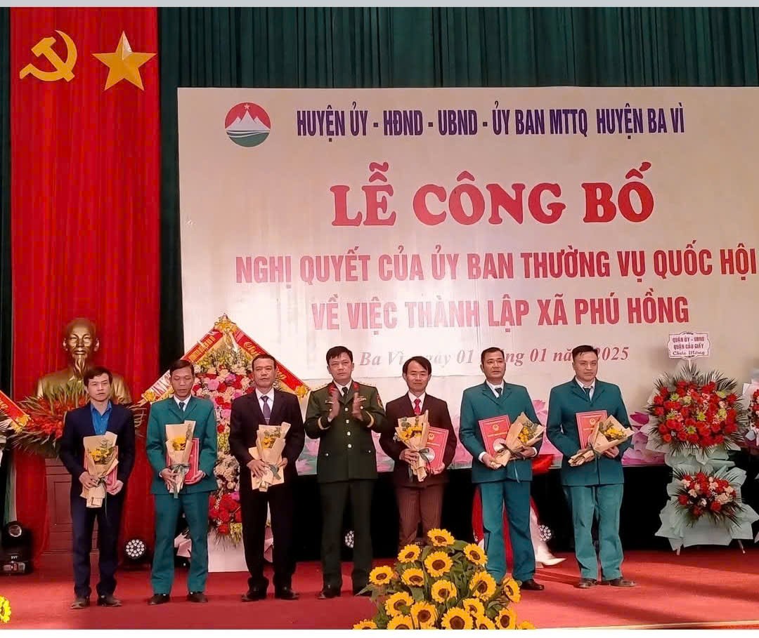 Huyện Ba Vì (Hà Nội) : Tổ chức Lễ công bố nghị quyết của UBTV Quốc Hội về việc thành lập xã Phú Hồng